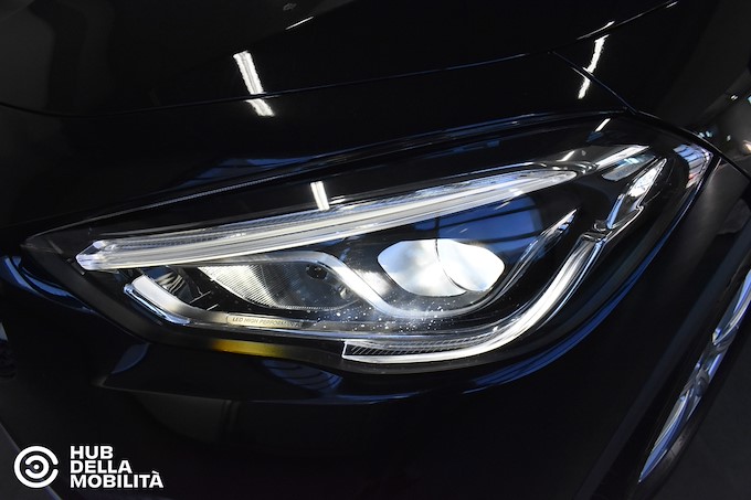 MERCEDES-BENZ GLA 180 Automatic Business Extra